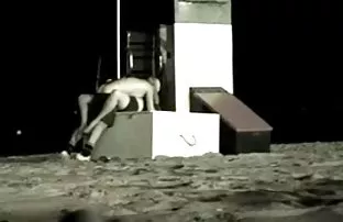 XXX आकर्षक सोनेरी केस व गोरी त्वचा फसवणूक तिच्या जुन्या पती एक तरुण वकील