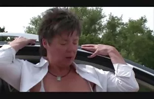 XXX डोळ्यात भरणारा व्यक्ती घेते एक सरदार त्यांच्या गरम आलिंगन