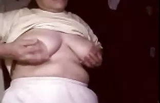 XXX सावत्र आईच्या घरात तातडीने आवश्यक आहे एक डोस रेत चेहरा