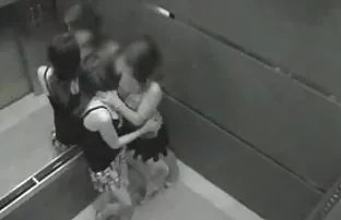 XXX मादक लॅटीना फसवणूक प्रियकर प्रियकर मैत्रीण वर डबल तारीख