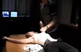 XXX Stepmom उठावदार उरोज असलेली त्यांच्या बफर कुशलतेने अनैतिक समागमाला प्रवृत्त करणे nailed विद्यार्थी