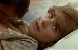 XXX उठावदार उरोज असलेली स्तनाग्र येत प्रथमोपचार मूखमैथून