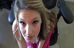 XXX ताण विद्यार्थी सह fucked तिच्या प्रियकर आणि गिळले शुक्राणूंची