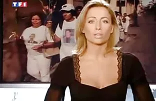 XXX स्नायुंचा नीग्रो यासाठी अपशब्द नाही एक प्रचंड कोंबडा वर देवदूतांचे खूप लोकांना झवणारी बाई