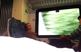 XXX Stepdaughter सामायिक त्याच्या प्रिय सावत्र आईच्या घरात, तिच्या चिवट प्रियकर