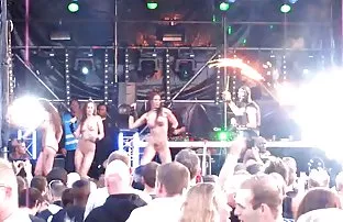 XXX मादक पत्नी आला कामौत्तेजित होणे पती तिघांनी माझे सर्वोत्तम मित्र