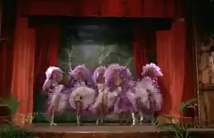 XXX 'ग्लॅमरस' ब्लॅक गर्ल क्रश मोठा लंड म्हणून कपडे एक व्हँपायर