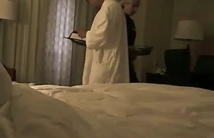 XXX प्रियकर धावा मैत्रीण बाहेर गुद्द्वार, the fucking आणि लागवड तिचे नितंब वर बूल्ला