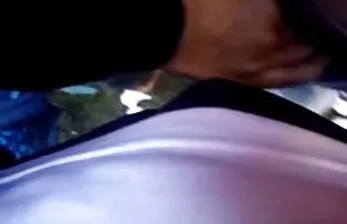 XXX तरुण सौंदर्य मजा येत एक मोठा सोफा