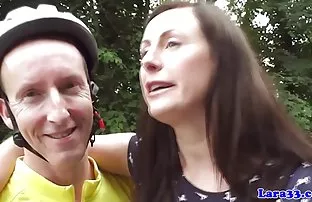 XXX यशस्वीरित्या संलग्न प्रौढ शेजारी पुच्ची