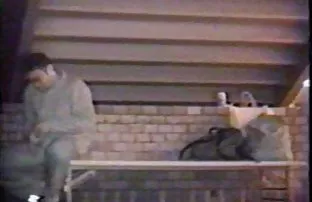 XXX गट मादक मुली येत एक आनंददायक गोष्टीची मेजवानी सह अनेक अगं टेबल वर