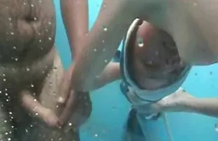 XXX काळा माणूस दिली मादक सोनेरी वर उडी एक विशाल बूल्ला