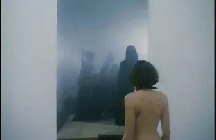 XXX ठेवले मुलगी तोंडात आणि तिच्या स्वत: च्या लहान मुलांच्या विजार मध्ये चोंदलेले चरबी बूल्ला गांड नितंब