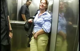 XXX एक शेजारी वगळले दाढीवाला माणूस आणि आश्चर्य त्याला सकाळी स्त्री पुरुष समागम