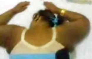 XXX तरुण लहान मुल सांभाळणारे शांत त्याच्या नियोक्ता घेतला आणि तोंडात तोंड