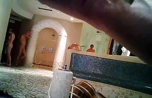 XXX सडपातळ दाट तपकिरी रंगाचे केस, गुलाबी गादी प्रेमळ त्यांचे हात-मुंडण फट