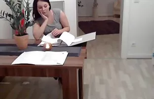 XXX तरुण चिक ग ' ची बाधा कूक कॅफे मध्ये होते, आणि otsaila त्याचा लंड योग्य स्वयंपाकघर मध्ये