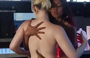 XXX टॅंड stepdaughter विरोध करू शकत नाही mustached stepfather आणि स्वत: ला दिले