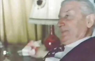 XXX युक्रेनियन सौंदर्य पोझेस एक प्रसिद्ध अश्लील मॅगझिन